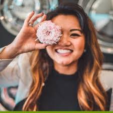 Sheena Mcdaniel's Instagram, Twitter & Facebook