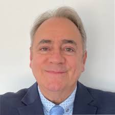 Ahhhh la retraite! J'y suis arrivé. 40 ans plus tard comme expert en  sinistres le moment est enfin venu. De chef cuisinier à représentant dans  la chaussure, à DJ c'est le 29