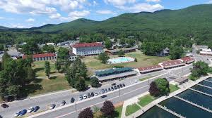 Fort William Henry Hotel Overlooking Lake George When We Say Walking Distance To Lake George We Really Mean I Lake George Resorts Lake George Lake George Ny