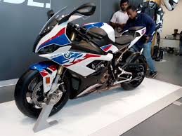 Bmw made 1,000 s1000rrs in 2009 to satisfy world superbike homologation requirements, but expanded. 2019 Bmw S1000rr Unveiled Price Starts At Inr 18 50 Lakh