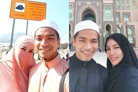 Aulia farhan pun meminta maaf kepada dia menyesal dan malu karena telah membuat orang tuanya kecewa. Selepas 2 Hari Umumkan Berita Kehamilan Kini Isteri Dai Farhan Umumkan Mereka Sudah Bercerai Bawang Rangers