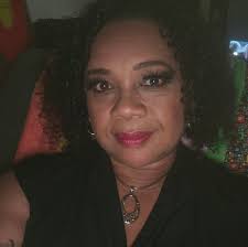 They fell instantly in love.😍 This truck driver heard cries from beneath  his vehicle and ended up making a friend.