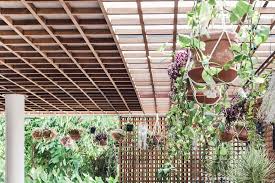 Eine pergola im eigenen garten eröffnet neue möglichkeiten und bietet viele vorteile, welche ihren garten bereichern. Lgb2yw17n4lx8m