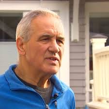 Volunteer builder aims to end Seattle's homelessness, one tiny house at a  time