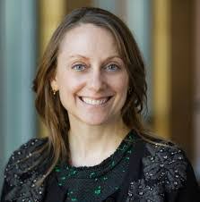 Lynnette Edic's Instagram, Twitter & Facebook