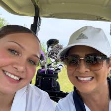 A national championship edition of "Mr. Brightside." 🎶