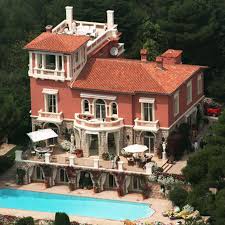 Thousands of letters and cards are received each month for each member. Meghan Markle And Prince Harry Vacationed At Elton John S French Estate