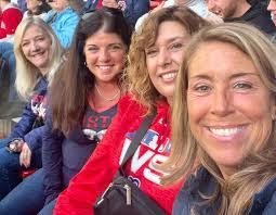 Maryann Newton's Instagram, Twitter & Facebook