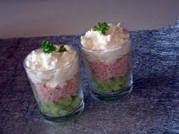 Verrine Concombre Jambon Et Creme Boursin Ail Et Fines Herbes Recette Verrine Concombre Recette De Verrine Facile Recette Verrine
