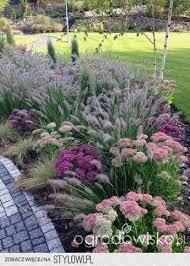 Ornamental Grass And Flower Garden Idea Flowergarden Front Yard Landscaping Backyard Landscaping Beautiful Gardens