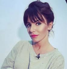 С 2010 года занимается сольной карьерой. Yuliya Volkova Perenesla Unikalnuyu Operaciyu Po Vozvrasheniyu Golosa Starhit Ru