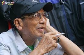 Nhiều năm qua, sức khỏe của ông xuống dốc, mắc bệnh tim mạch, bị hỏng một mắt và một số bệnh tuổi già. NsÆ°t Tráº§n Háº¡nh Va Niá»m Háº¡nh Phuc Giáº£n Ä'Æ¡n Cuá»'i Ä'á»i