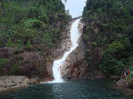 Trail hiking ke lata berkelah agak mencabar. Air Terjun Ayer Putih Di Johor Lokasi Mandi Manda Yang Sangat Permai Untuk Pelancong Tempat Menarik