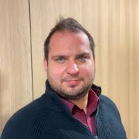 Din distribuția serialului vlad mai fac parte constantin cotimatis (cezar, zis inginerul), olimpia melinte (eliza dragomir), diana sar (roxana stamate), andrei aradits (ștefan dragomir) și dan condurache (titi. Vlad StÄƒnilescu Chief Digital Transformation Innovation Officer Raiffeisen Linkedin