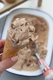 Kinderschokolade Eis Rezept Selbst Gemacht In Der Eismaschine Kinderschokolade Eis Kinderschokolade Eis Selber Machen Rezept