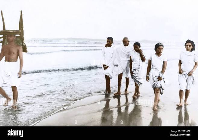 Mahatma Gandhi with associates on Juhu Beach, Bombay, Mumbai, Maharashtra, India, Asia, May 1944 Stock Photo - Alamy