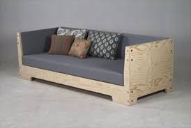 Sofa Selber Bauen Fur Entspannte Stunden Zu Hause Bauanleitung Diy Mobel Zenideen Sofa Selber Bauen Diy Sofa Sofa Design