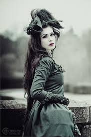 Pin By Lɥdɐɹƃoʇoɥd On Asylum For Wayward Victorian Girls Gothic Fashion Victorian Gothic Beauty Gothic Fashion