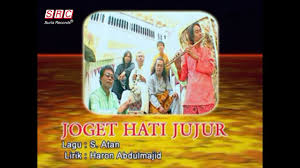 Kumpulan ini banyak mengiringi artis2 cina dari singapura, malaysia, hong kong juga taiwan. Black Dog Bone Joget Hati Jujur Official Music Video Youtube