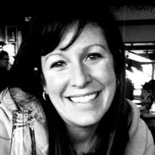 tara comstock (@taraegl)