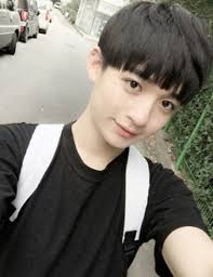 SHINee瑉豪+ Seventeen 崔勝澈?! 《少年Y24》的候補Cho Yun-hyeong的照片引起了話題！