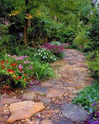 This landscape surely highlights the elegance of the lush garden. 56 Awesome Garden Stone Paths Digsdigs