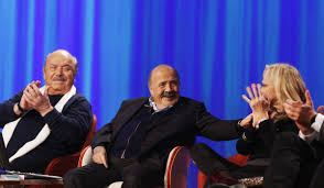 This program has been the longest running talk show in the history of italian television, with the record of 25 seasons, 4,390 episodes, 8,100 hours of transmission and 32,800 guests. Maurizio Costanzo Show Format Vincente Ecco Chi Ha Scoperto