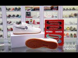 Released in november 2019, this edition has printed canvas, leather and suede uppers with zipped corduroy lace shrouds and different colored swooshes on the sides. Unboxing Travis Scott X Nike Air Force 1 Low Sail Youtube