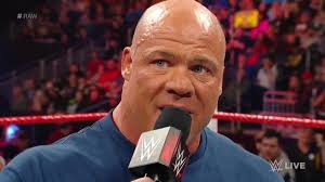 Kurt Angle teme che il regno di Roman Reigns sia troppo lungo