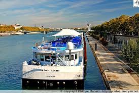 Epingle Sur Lyon Saone Rhone Les Quais The Quays