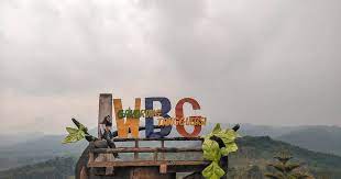 Setelah anda mengetahui gambaran pemandangan, fasilitas, serta lokasi dan rute untuk mendatanginya, hal lain yang wajib diketahui adalah harga tiket masuk dan juga jam bukanya. The Passion Harga Tiket Masuk Gunung Klotok Canting Mas Puncak Dipowono Review Harga Tiket Camping Lokasi Namun Liburan Tidak Lah Menyenangkan Ketika Hanya Berdiam Diri Dirumah