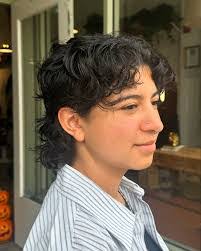 Daisy Mcqueen's Instagram, Twitter & Facebook