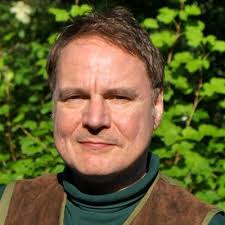 Claire MacKay (@outlanderherbal)