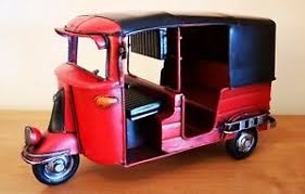 The driver is sitting on the right, and you. Tuk Tuk Thailand Motorroller Blechauto Blech Modell Rot Ebay