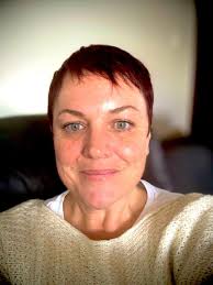 Really, really tried to keep going with the long hair, but I'm definitely a  short hair girl. Finally back to myself 🙌🏻👏🏻  Https://www.threads.net/@shazpoezynct