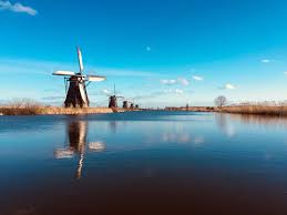 The village of kinderdijk is located in the netherlands, about 15 km east of rotterdam. Best Windmill Site In Holland Kinderdijk Or Zaanse Schans Dutchreview