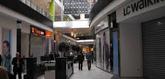 Târg de mărțișor la atrium mall. Atrium Mall Arad Franciza Ro