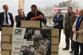 L'établissement est spécialisé en autres intermédiations monétaires et son effectif est compris entre 500 à 999 salariés. Pose De La 1ere Pierre Du Nouveau Site Credit Agricole Brie Picardie Chessy Val D Europe Agglomeration