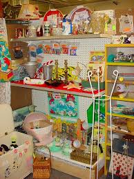 Browsing Antique Malls Searching For Treasures From The Past Antiques Antique Show Antique Mall