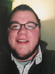 Been seeing a lot of cool dudes sharing their T progress pics and finally  gained the confidence for mine! First pic was in 2021 a few months before  starting T and the