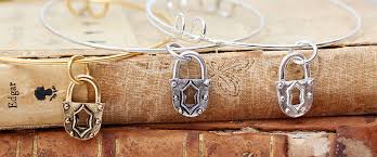 Annie Howes-Glass & Pendant Craft Kits and Supplies