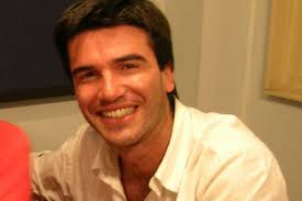 La destacada actriz nacional paulina urrutia visitó el set de bienvenidos en canal 13, donde habló en profundidad sobre cómo han sobrellevado estos años junto a su esposo, augusto góngora, quien padece de alzheimer. Actores Reaccionan A La Muerte Del Hijo De Sandra Solimano