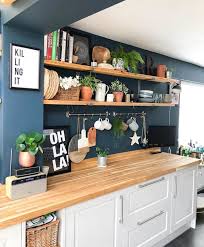 I Love The Wall Color Counter Tops And Cabinets Only Thing I Don T Like Is The Wall Sign Idee Deco Cuisine Cuisines Deco Decoration Cuisine