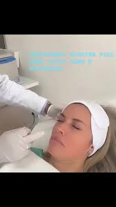 Clínicas de Medicina y cirugía capilar Dr. Peraza y Mª Galvez.