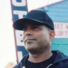 Abe Grossman's Instagram, Twitter & Facebook