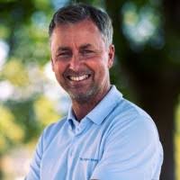 50+ "Robert Pettersen" profiles