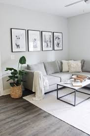 10 Eye Catchy Spring Decors For Your Living Room To Adopt In 2020 Living Room Design Small Spaces Small Living Room Design Living Room Decor Apartment