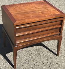 Set of walnut mid century modern nightstands / end tables / side tables by lane for the rhythm line. Circa Modern Mcm Lane Rhythm Series Nighstand End Table Sold