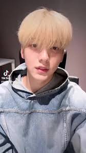 TOMORROW X TOGETHER living in their own dimension. Seems like they're  having a party (Alice in Wonderland has a “tea party) 🧐 Watch the full  concept...