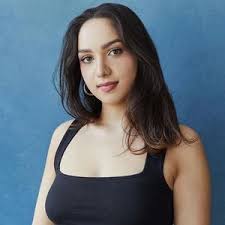 Bella Hull (@bellabellahull)